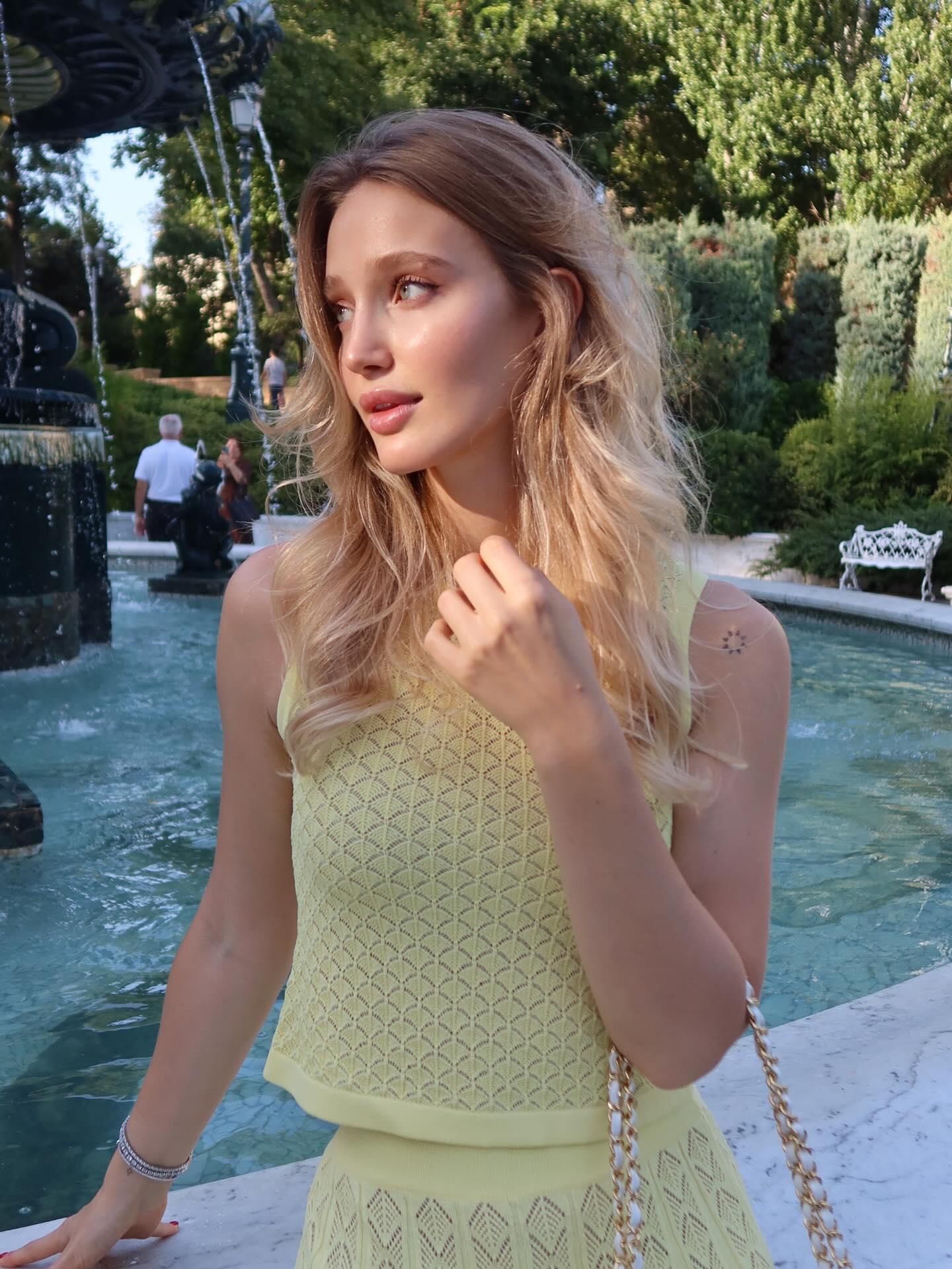 Conjunto Midi Tricô Amarelo Lemon