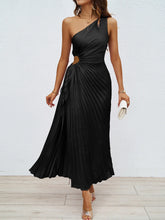 Vestido Feminino Ombro Único com Pregas e Recortes