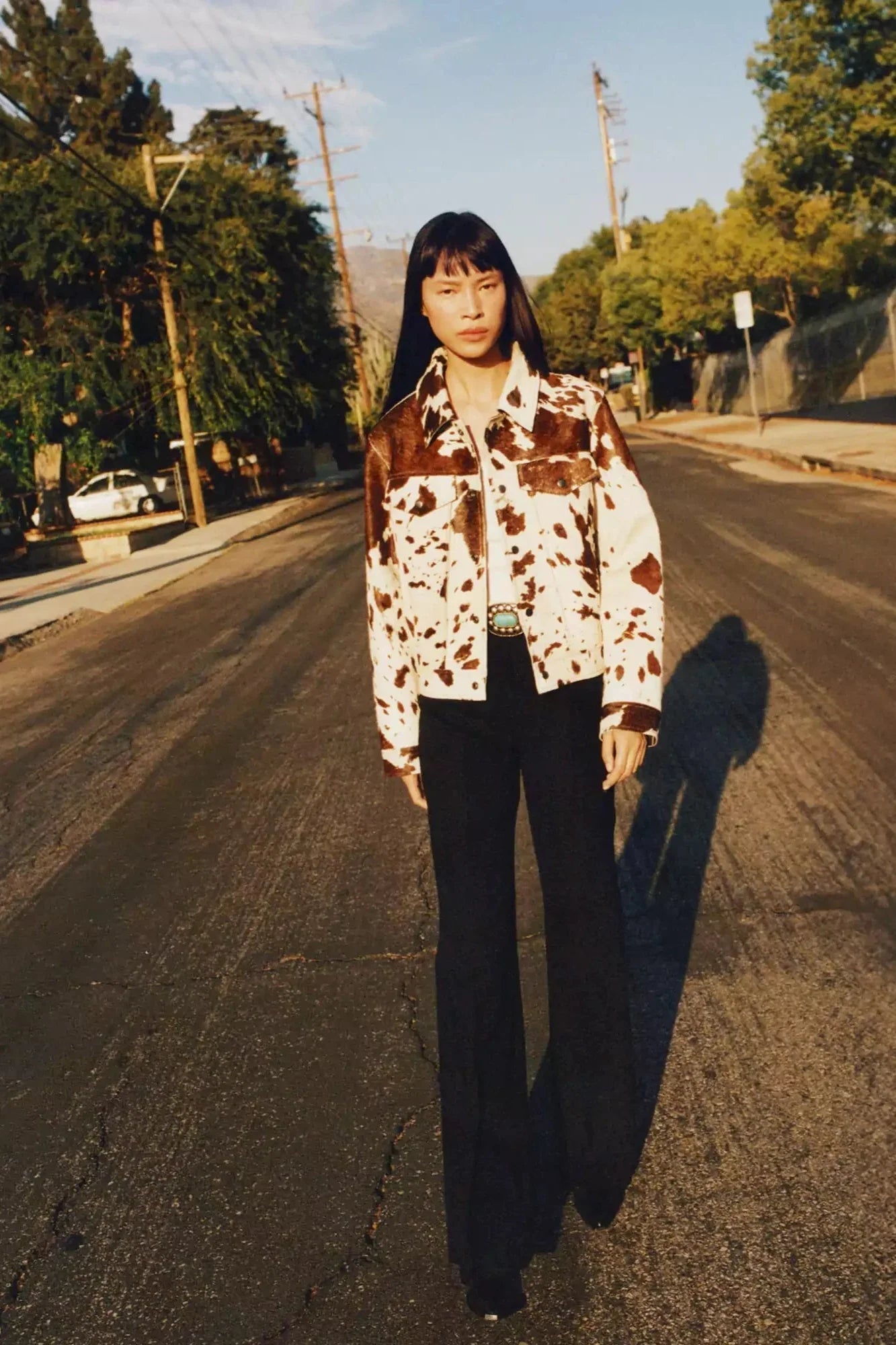 Jaqueta Estilo Camisa em Pelúcia com Estampa de Vaca