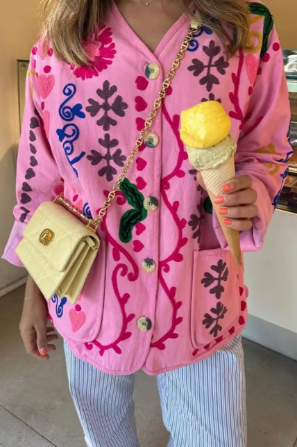 Jaqueta Belessia com Botões Ocultos e Cinto na Cintura