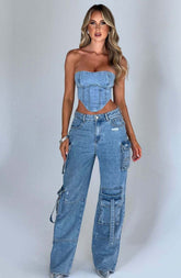Conjunto Jeans de Cropped e Cargo