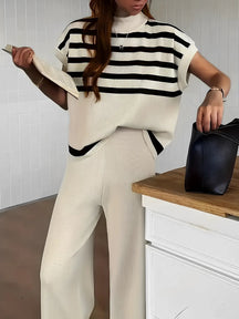 Conjunto Feminino com Blusa Gola Alta e Mangas Morcego e Calça com Cós Elástico - Alessia