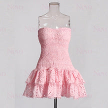 Vestido Mini Tomara que Caia com Babados e Bordado de Margaridas