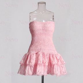 Vestido Mini Tomara que Caia com Babados e Bordado de Margaridas