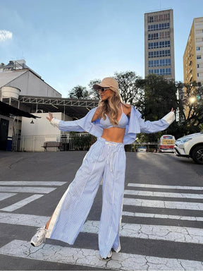 Conjunto Chique de Calça Listrada e Camisa Casual