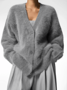 Cardigan Feminino em Tricô Peluciado com Decote V e Fechamento em Botões - Isabel