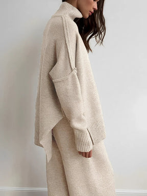 Conjunto Feminino de Tricô com Suéter Mullet Gola Alta e Calça Pantalona de Cintura Alta - Melanie