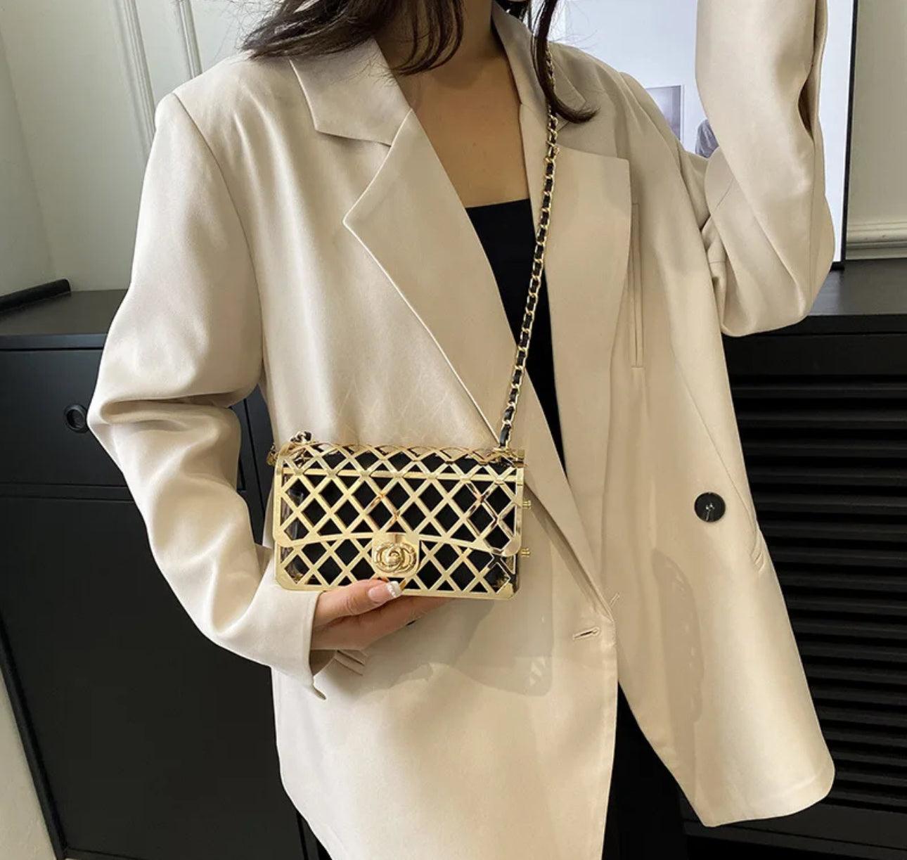 Bolsa Luxo e Sofisticação em Design Metálico - Change