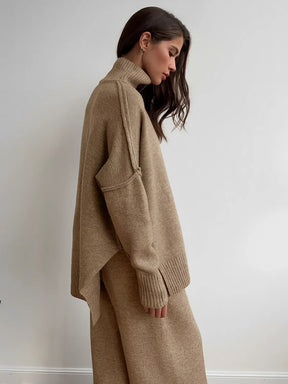 Conjunto Feminino de Tricô com Suéter Mullet Gola Alta e Calça Pantalona de Cintura Alta - Melanie