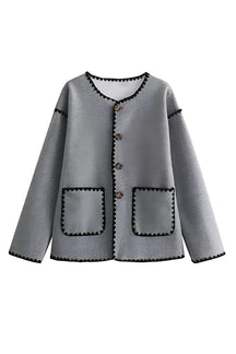 Jaqueta com Decote em V e Fechamento por Botão - Malenia