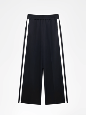 Conjunto Feminino Casual Esportivo com Jaqueta de Zíper e Calça com Listras Brancas Laterais  – Fernanda