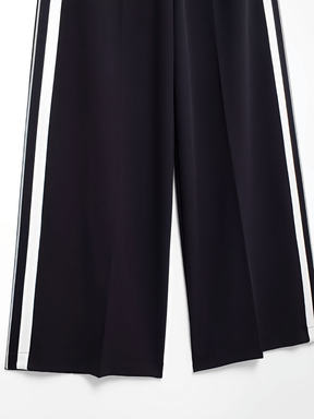 Conjunto Feminino Casual Esportivo com Jaqueta de Zíper e Calça com Listras Brancas Laterais  – Fernanda