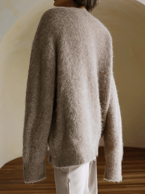 Cardigan Feminino em Tricô Peluciado com Decote V e Fechamento em Botões - Isabel