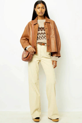 Jaqueta Boxy Curta Minimalista em Couro Sintético