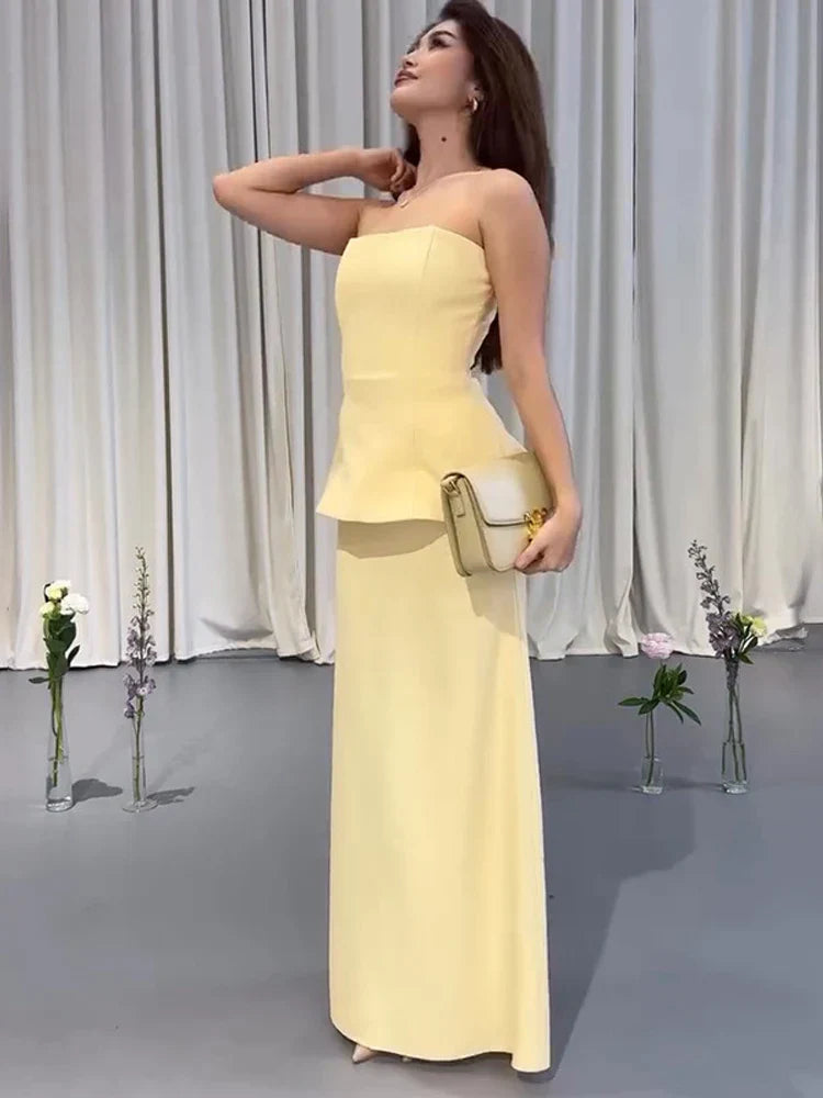 Conjunto Feminino Elegante com Top Faixa e Saia – 2 Peças