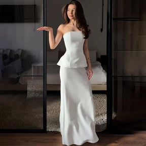 Conjunto Feminino Elegante com Top Faixa e Saia – 2 Peças