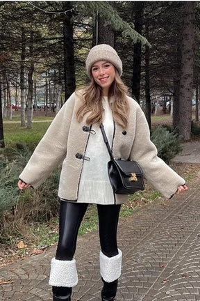 Jaqueta Ampla de Couro de Cordeiro Sintético