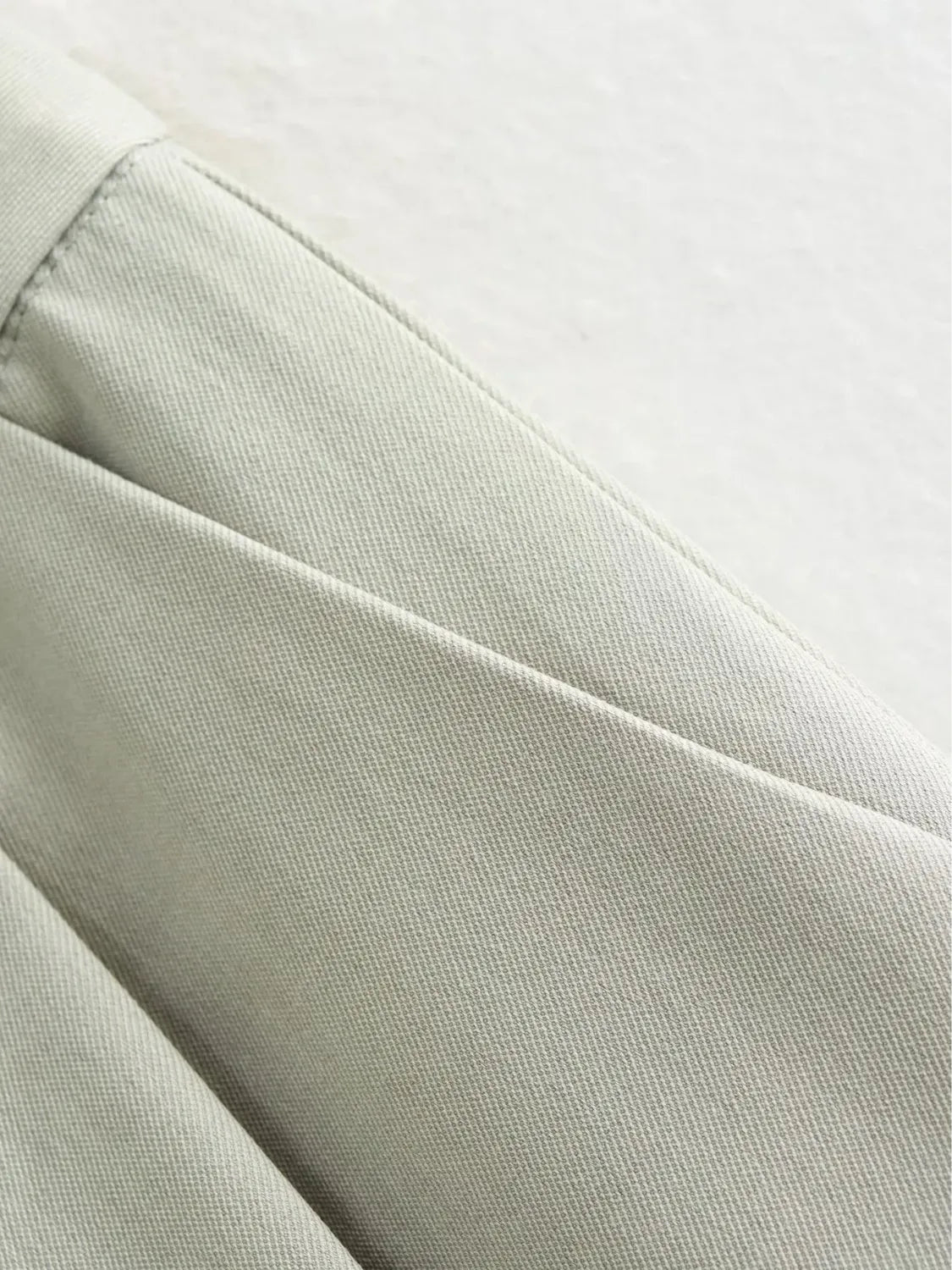 Conjunto Feminino Alfaiataria com Jaqueta Bomber e Calça de Cintura Alta Pantalona - Emily