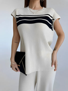 Conjunto Feminino de Viscose com Listras Blusa de Manga Curta e Calça com Cós Elástico - Emilia