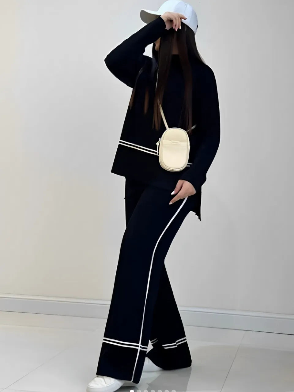 Conjunto Feminino de Tricô com Suéter Mullet Gola Alta e Calça Cintura Alta Confortável - Kim