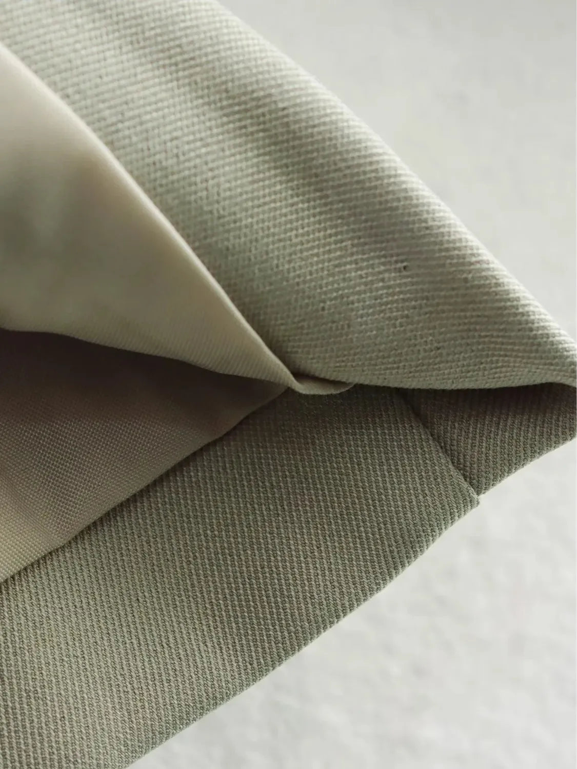 Conjunto Feminino Alfaiataria com Jaqueta Bomber e Calça de Cintura Alta Pantalona - Emily