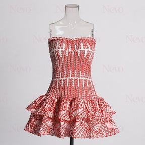 Vestido Mini Tomara que Caia com Babados e Bordado de Margaridas