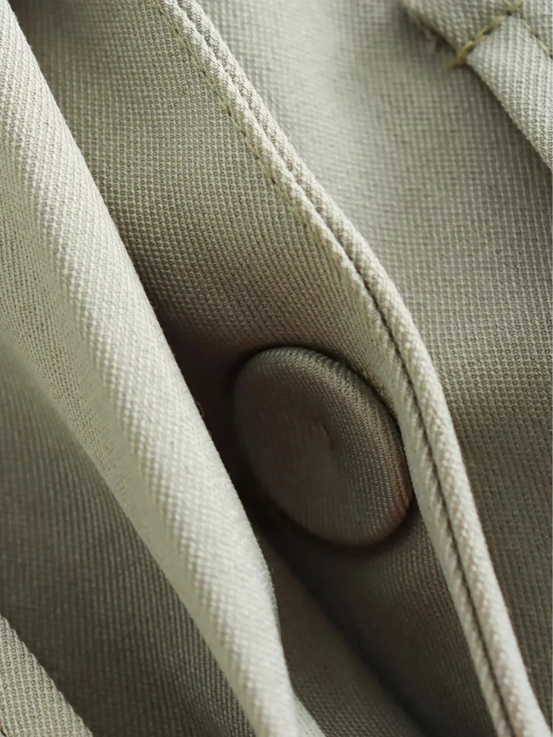 Conjunto Feminino Alfaiataria com Jaqueta Bomber e Calça de Cintura Alta Pantalona - Emily